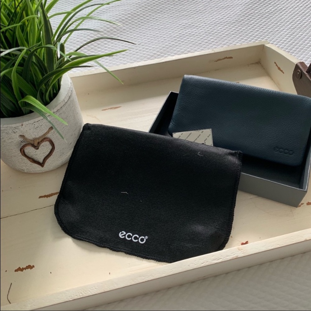 ecco wallet